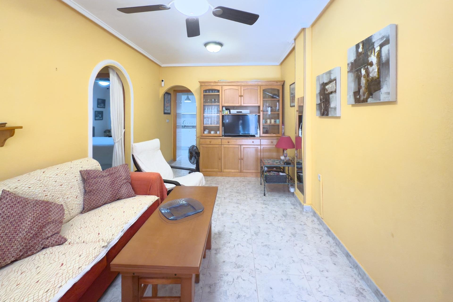 Resale - Apartment - Torrevieja - La Mata pueblo