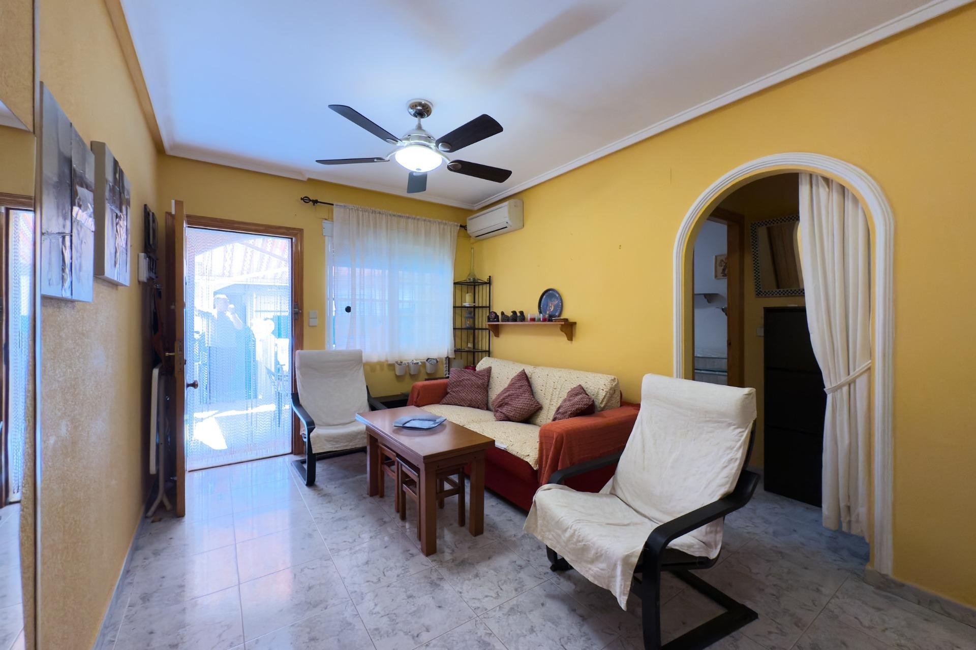 Resale - Apartment - Torrevieja - La Mata pueblo