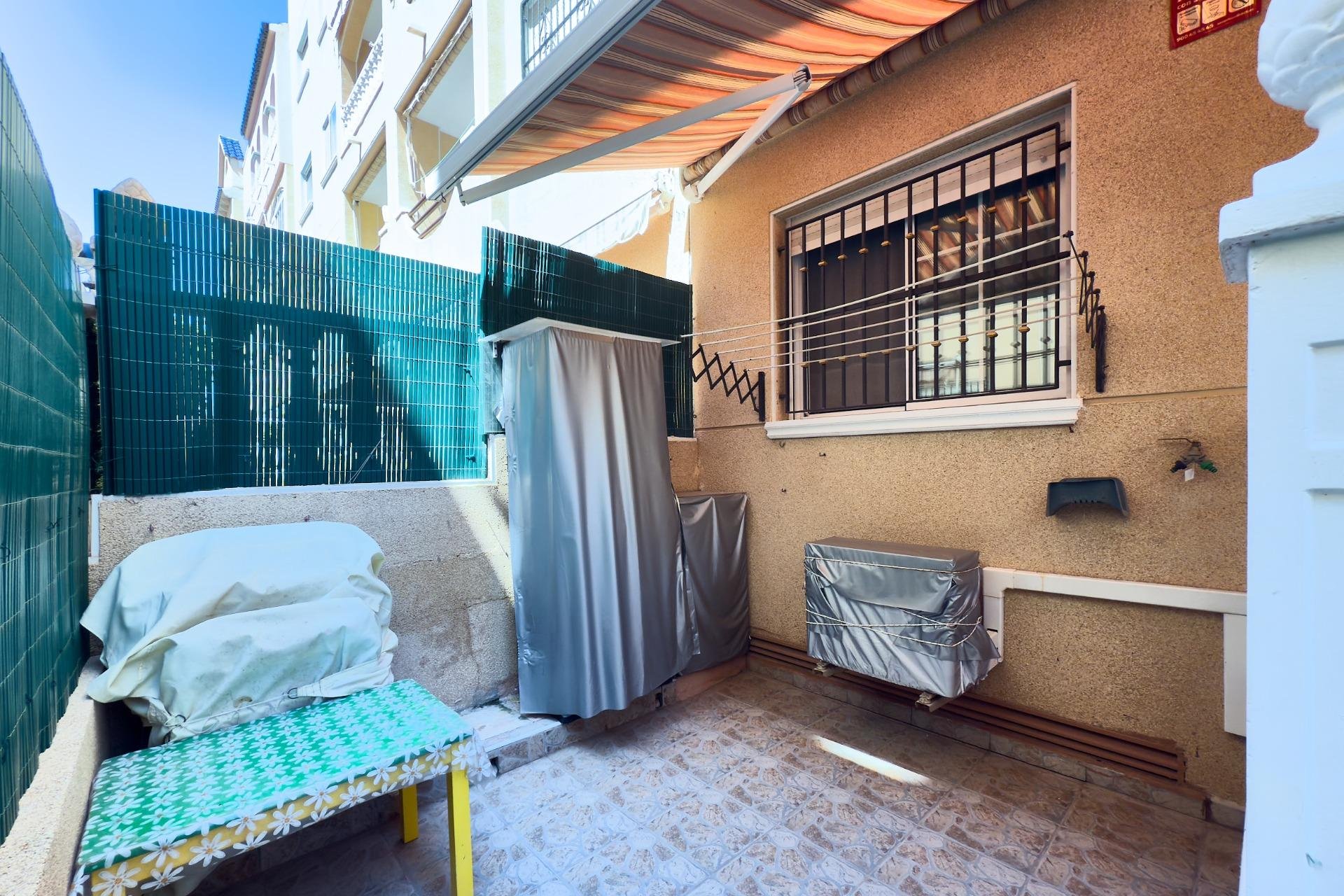 Resale - Apartment - Torrevieja - La Mata pueblo