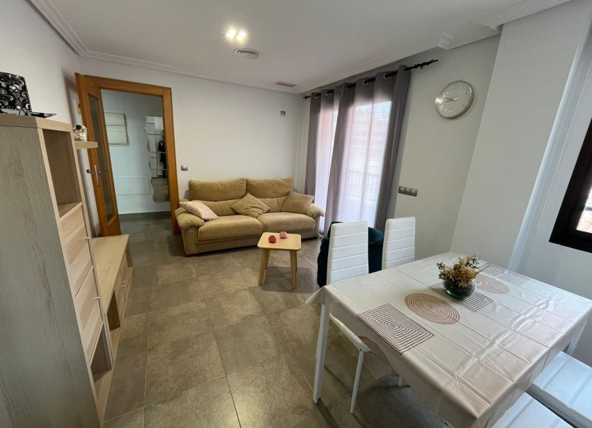 Resale - Apartment - Torrevieja - La Mata pueblo