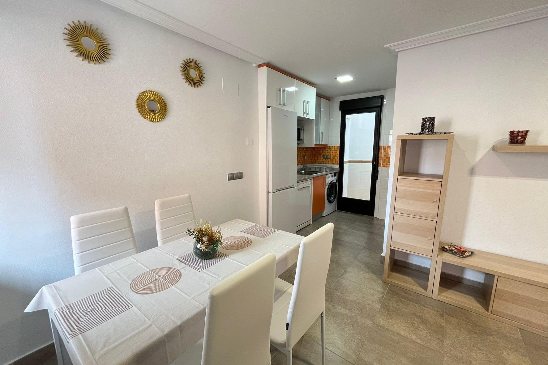 Resale - Apartment - Torrevieja - La Mata pueblo