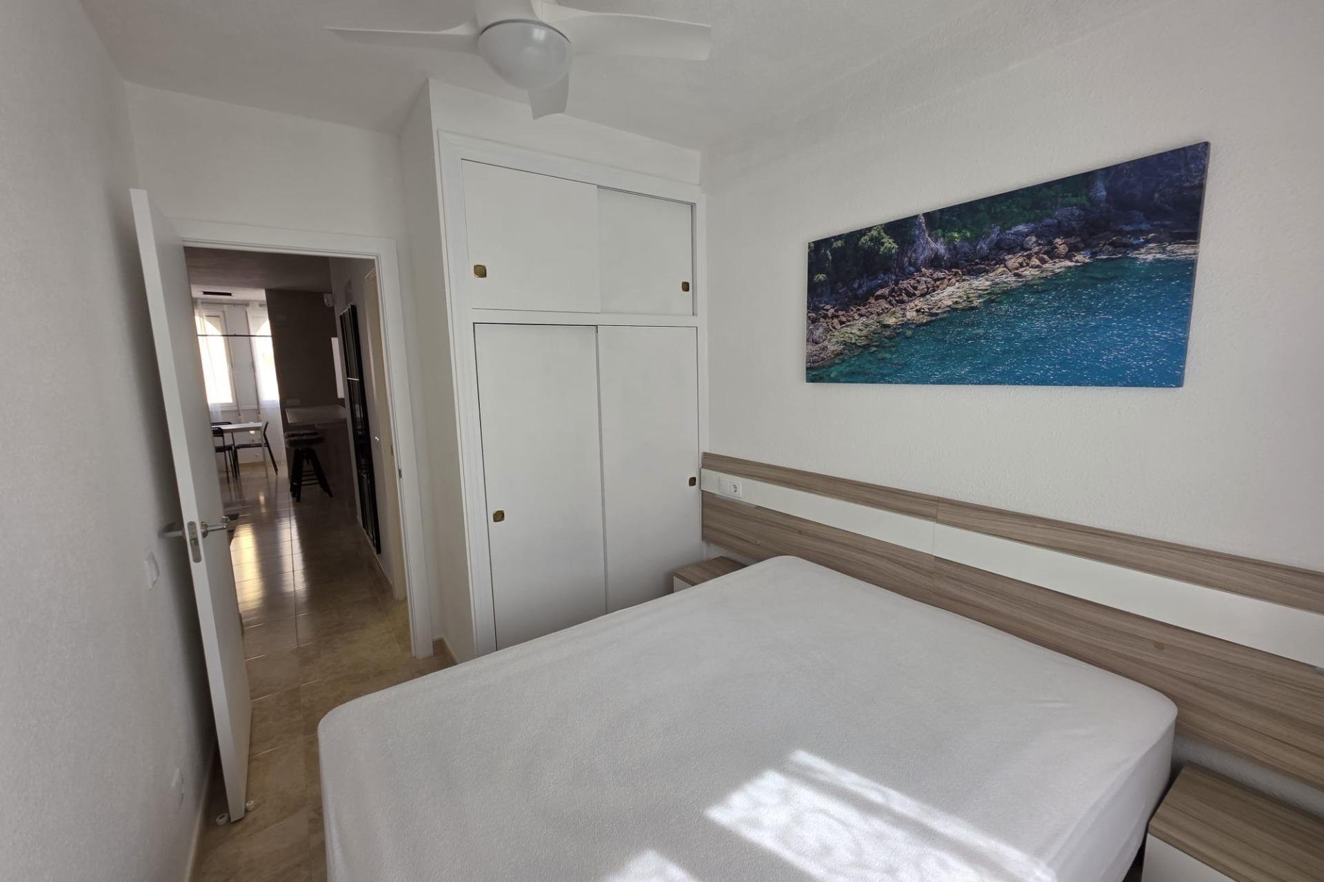 Resale - Apartment - Torrevieja - La Mata pueblo