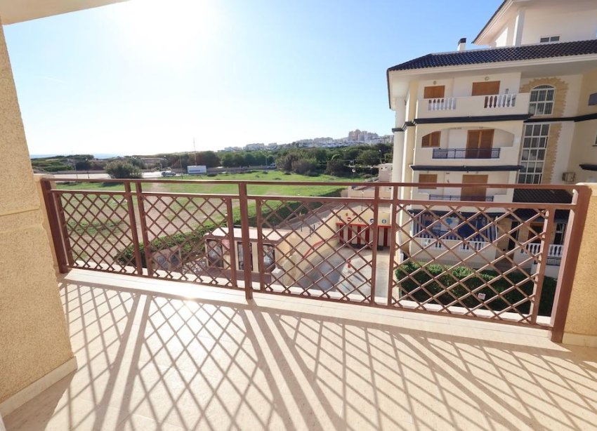 Resale - Apartment - Torrevieja - La Mata