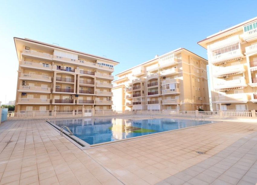 Resale - Apartment - Torrevieja - La Mata