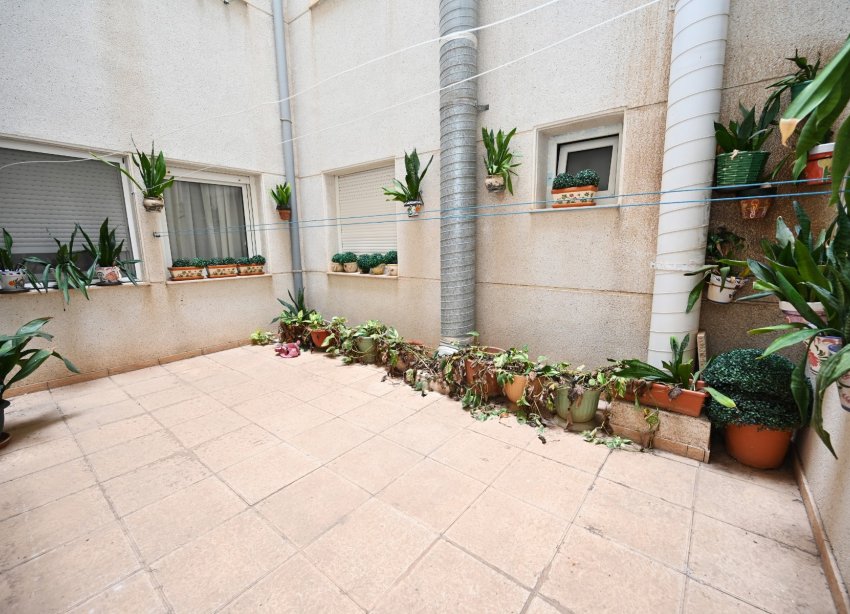 Resale - Apartment - Torrevieja - La Mata