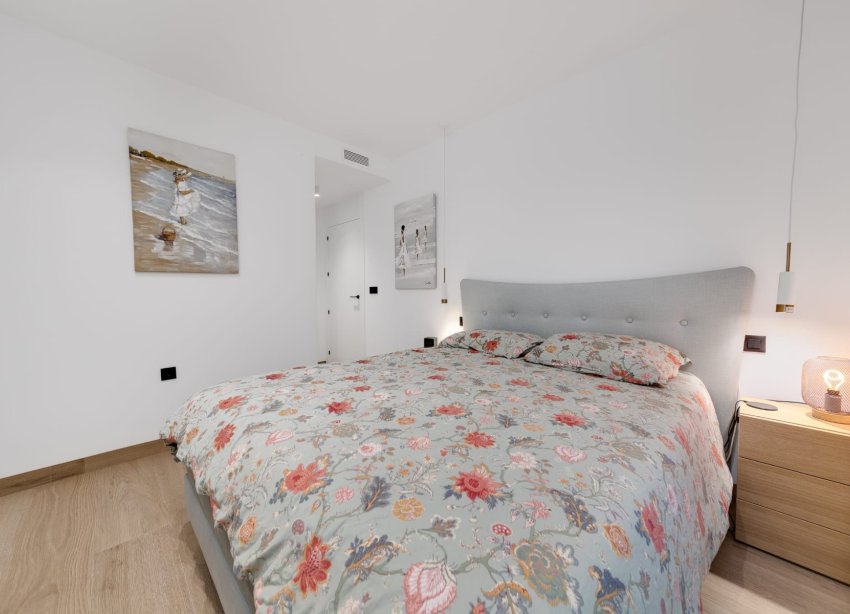 Resale - Apartment - Torrevieja - La Mata