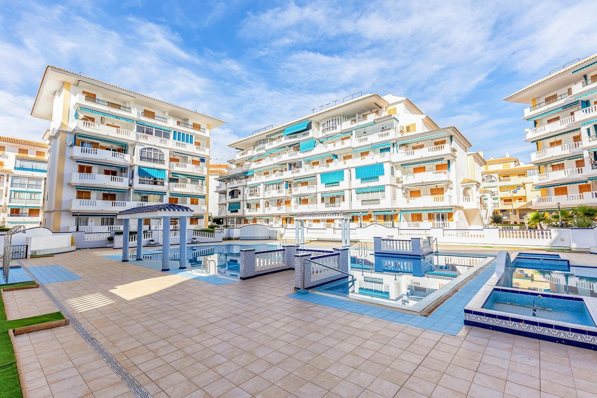 Resale - Apartment - Torrevieja - La Mata