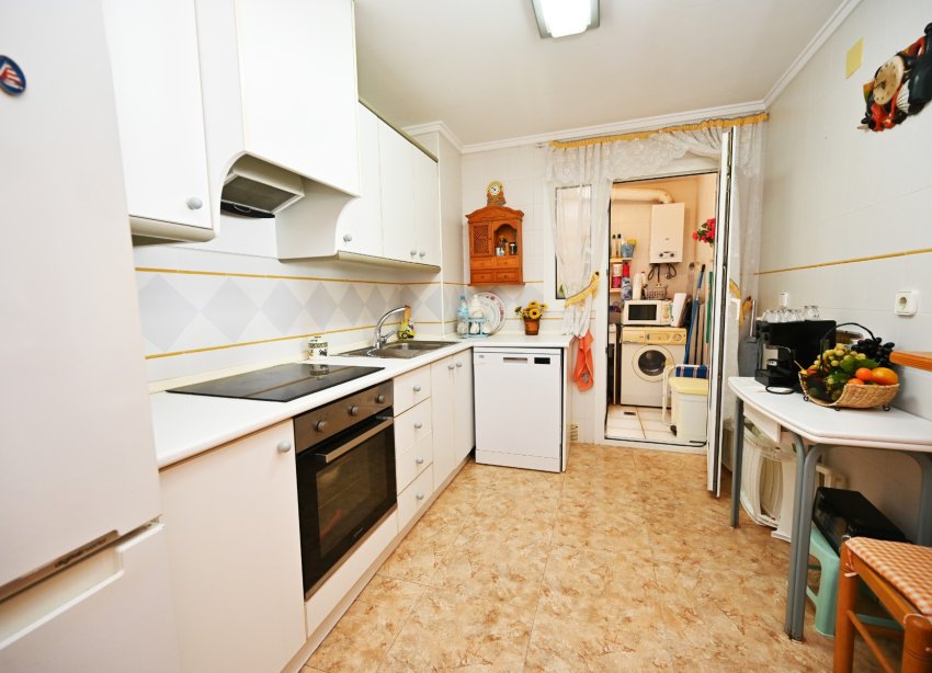 Resale - Apartment - Torrevieja - La Mata