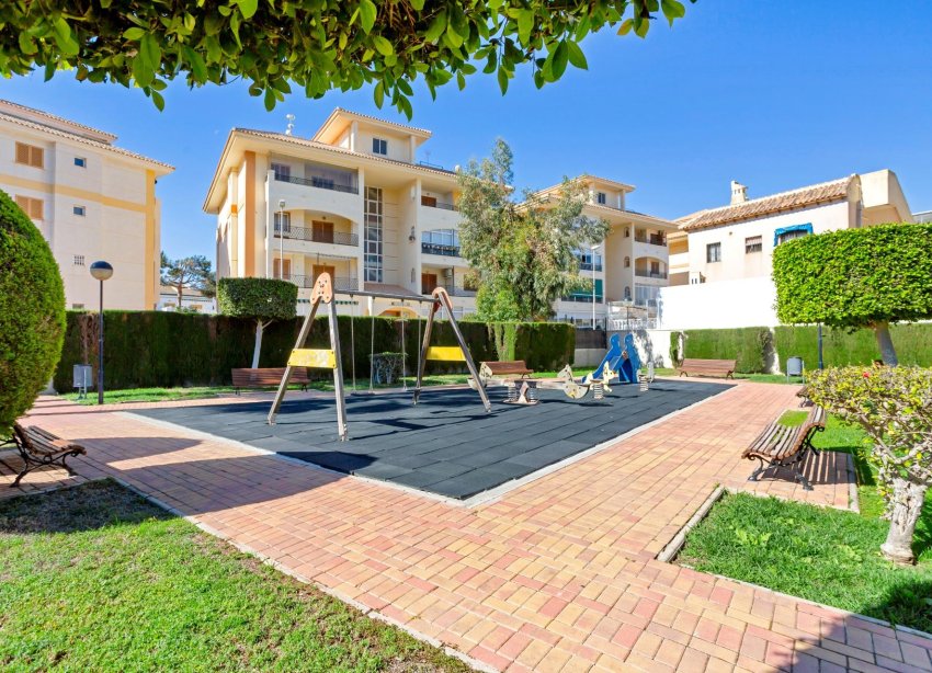 Resale - Apartment - Torrevieja - La Mata