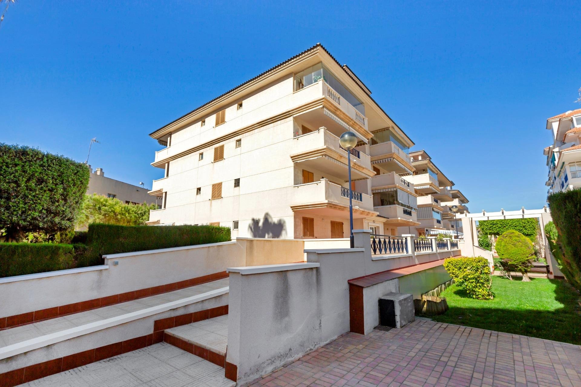 Resale - Apartment - Torrevieja - La Mata