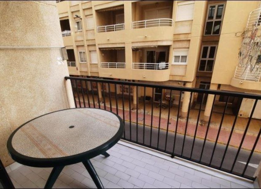 Resale - Apartment - Torrevieja - La Mata