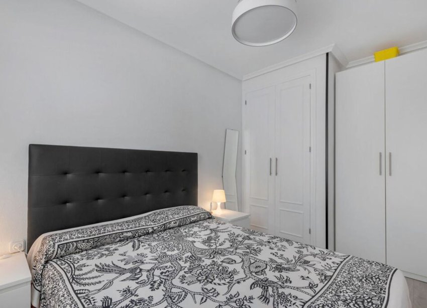 Resale - Apartment - Torrevieja - La Mata