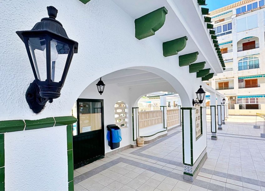 Resale - Apartment - Torrevieja - La Mata