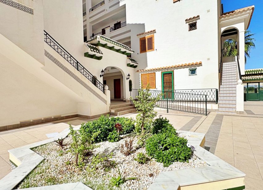 Resale - Apartment - Torrevieja - La Mata