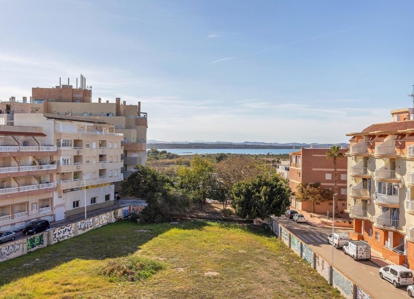 Resale - Apartment - Torrevieja - La Mata