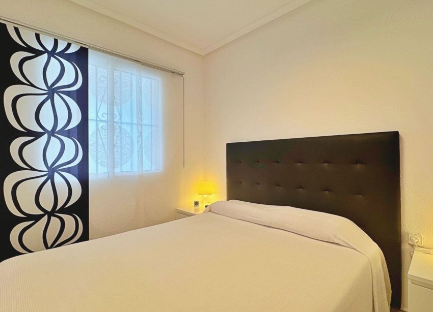 Resale - Apartment - Torrevieja - La Mata