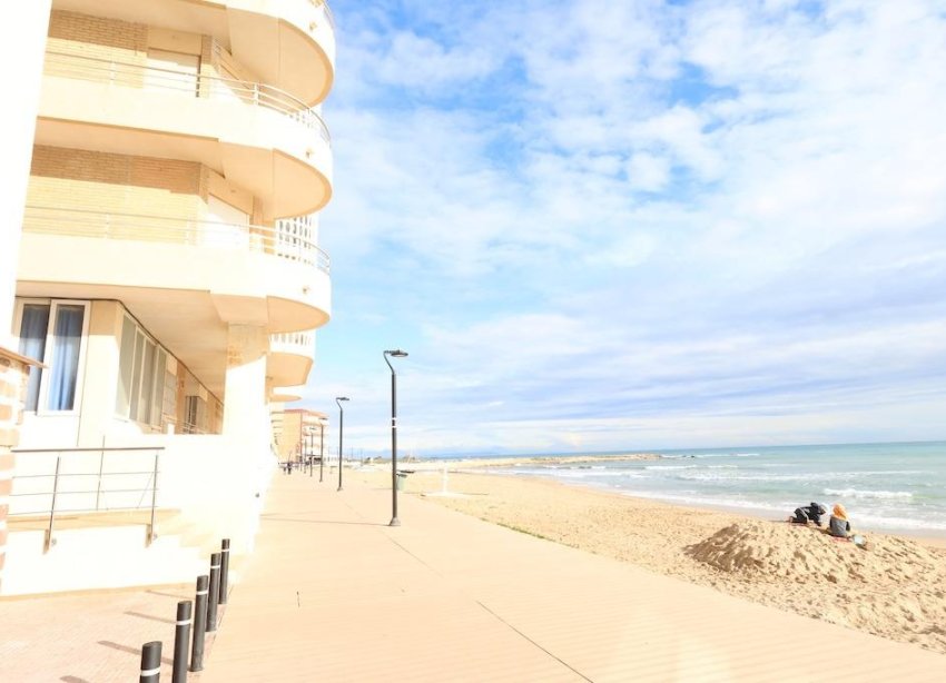 Resale - Apartment - Torrevieja - La Mata