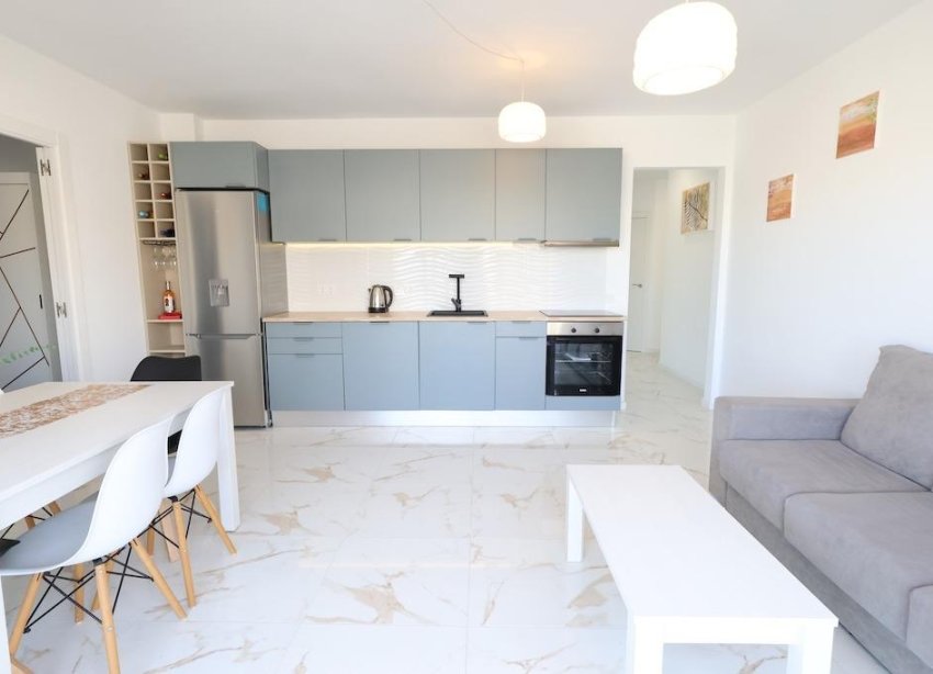 Resale - Apartment - Torrevieja - La Mata