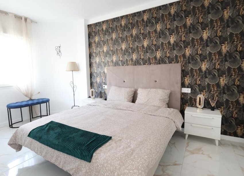 Resale - Apartment - Torrevieja - La Mata