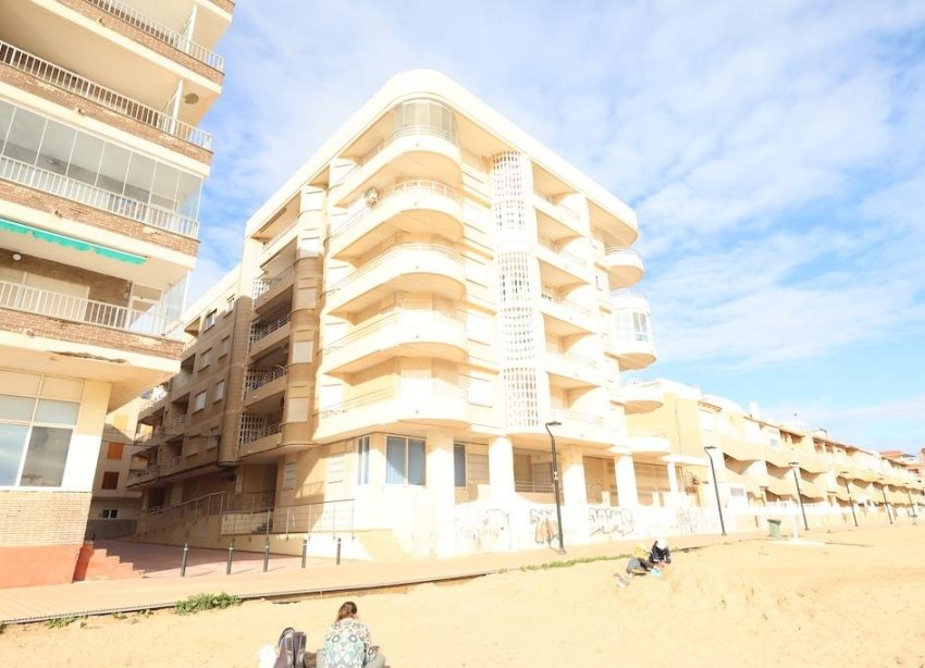 Resale - Apartment - Torrevieja - La Mata