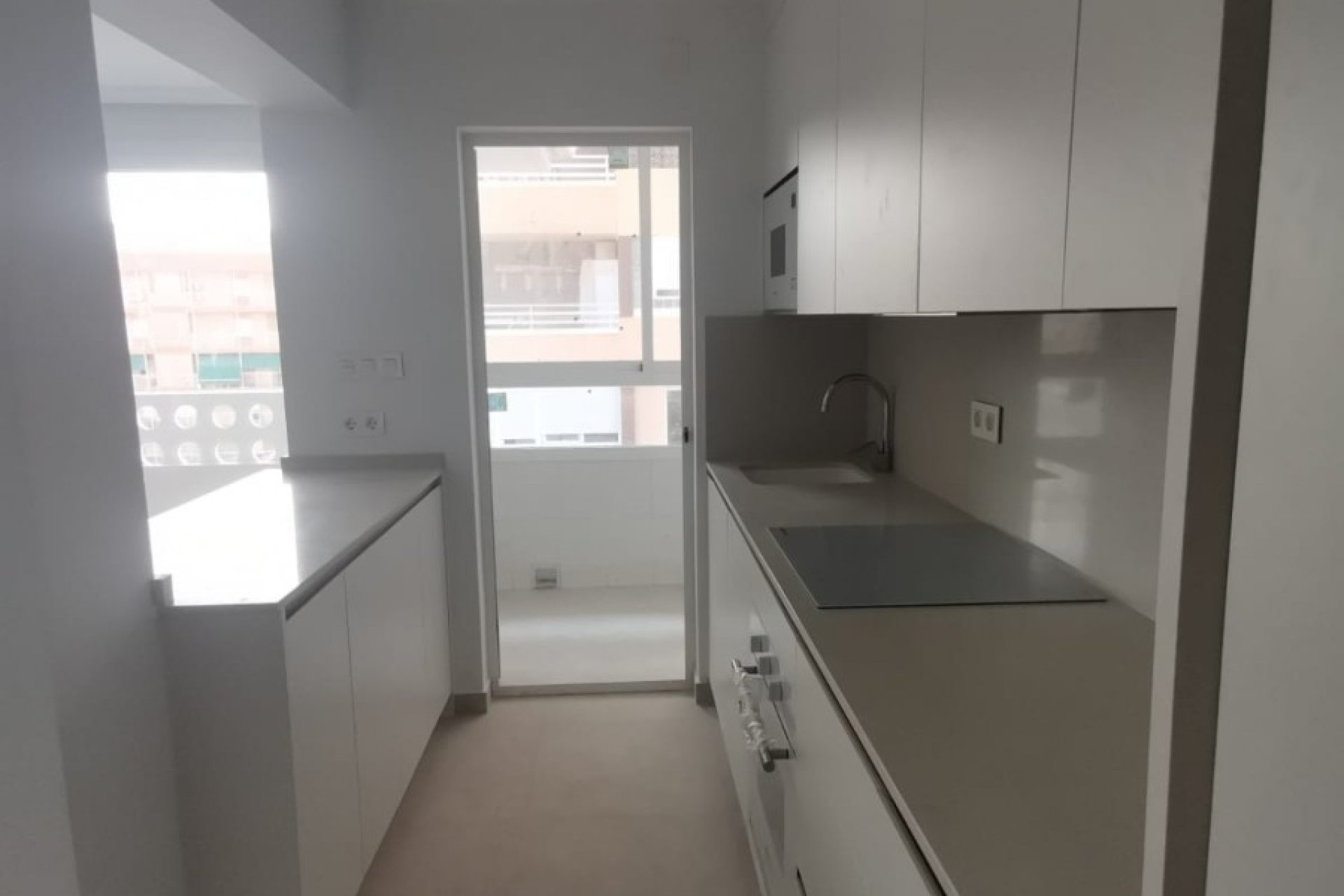 Resale - Apartment - Torrevieja - La Mata