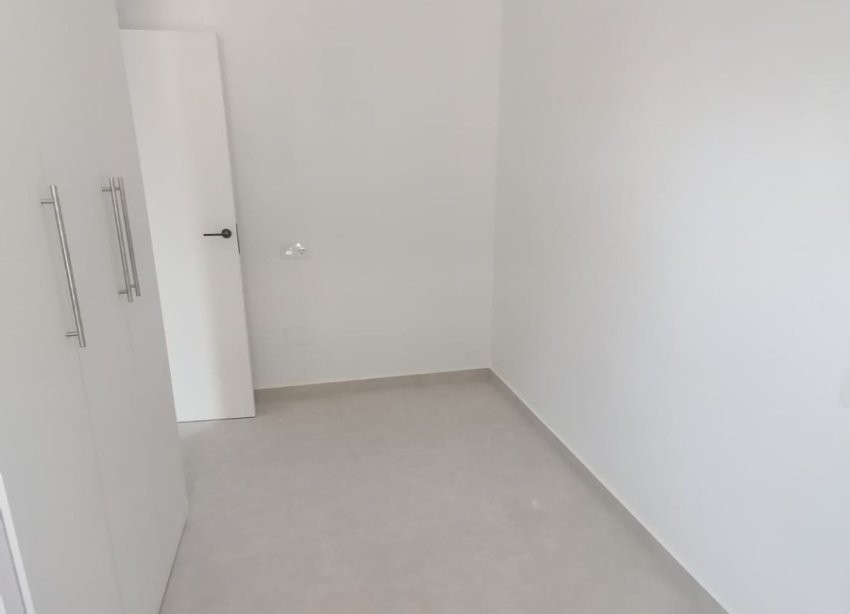 Resale - Apartment - Torrevieja - La Mata