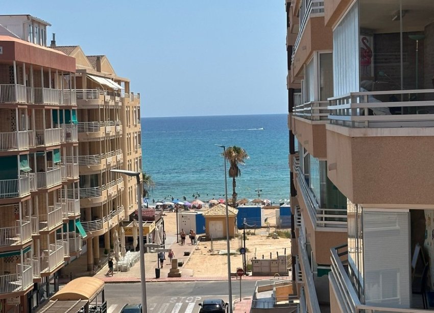 Resale - Apartment - Torrevieja - La Mata