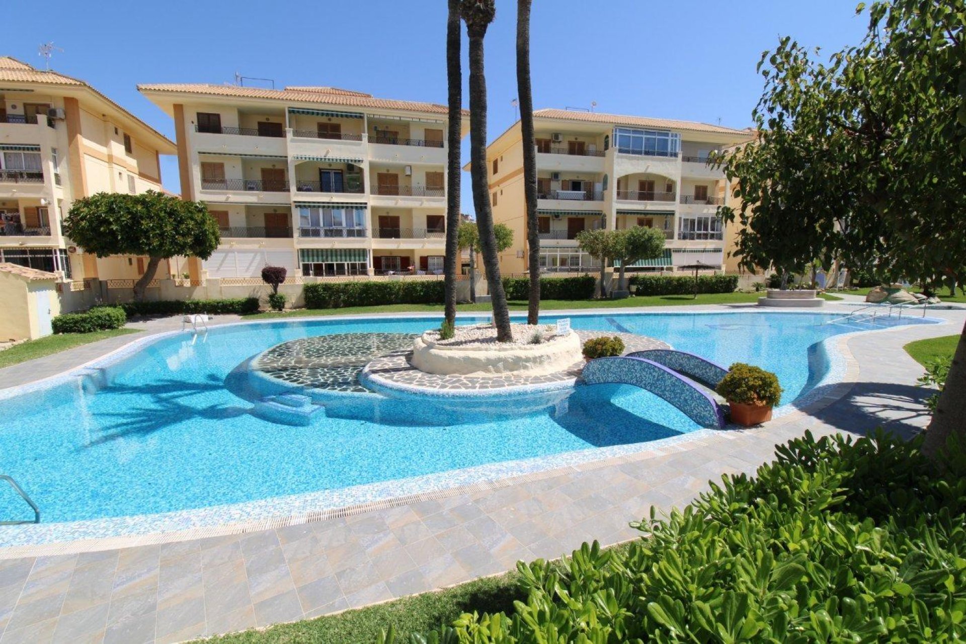 Resale - Apartment - Torrevieja - La Mata