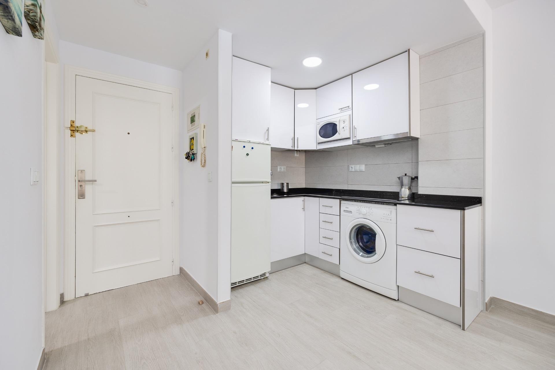 Resale - Apartment - Torrevieja - La Mata