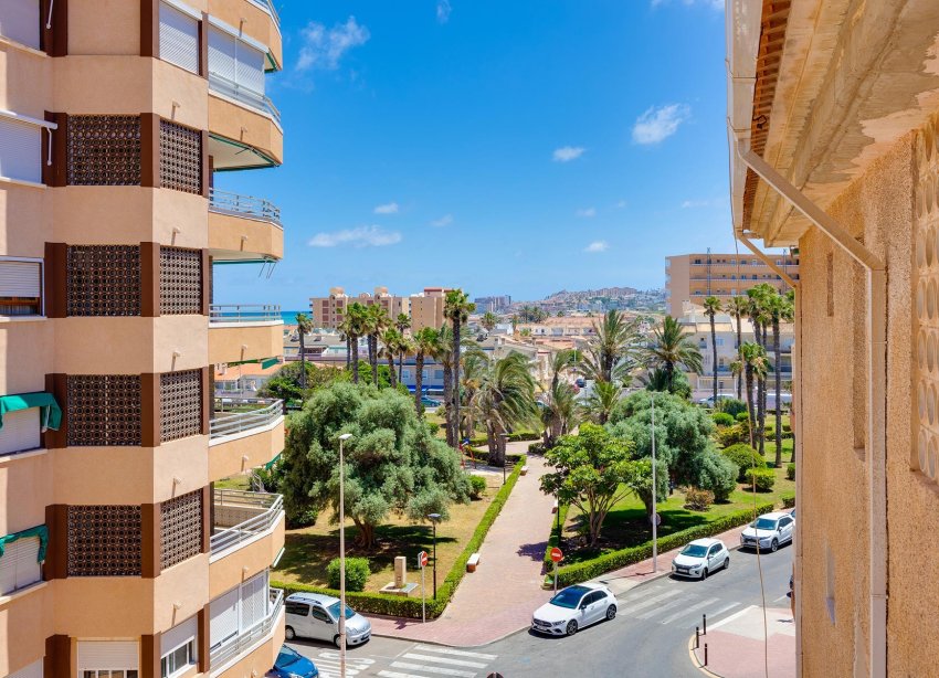 Resale - Apartment - Torrevieja - La Mata