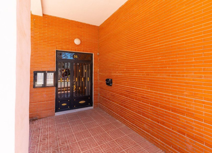 Resale - Apartment - Torrevieja - La Mata