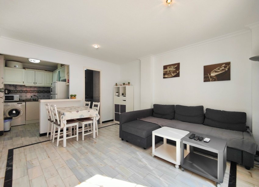 Resale - Apartment - Torrevieja - La Mata