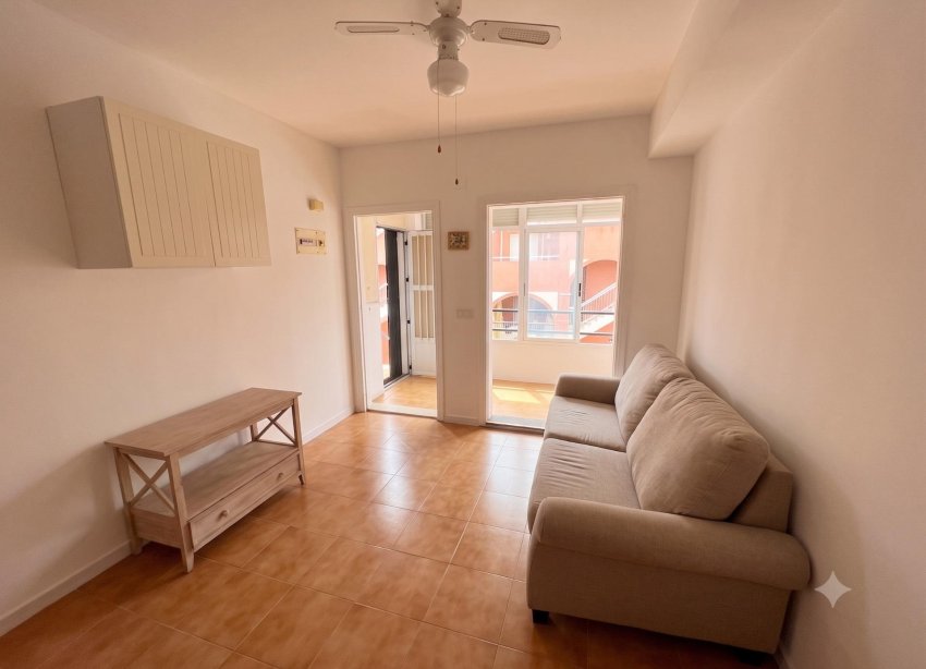 Resale - Apartment - Torrevieja - La Mata