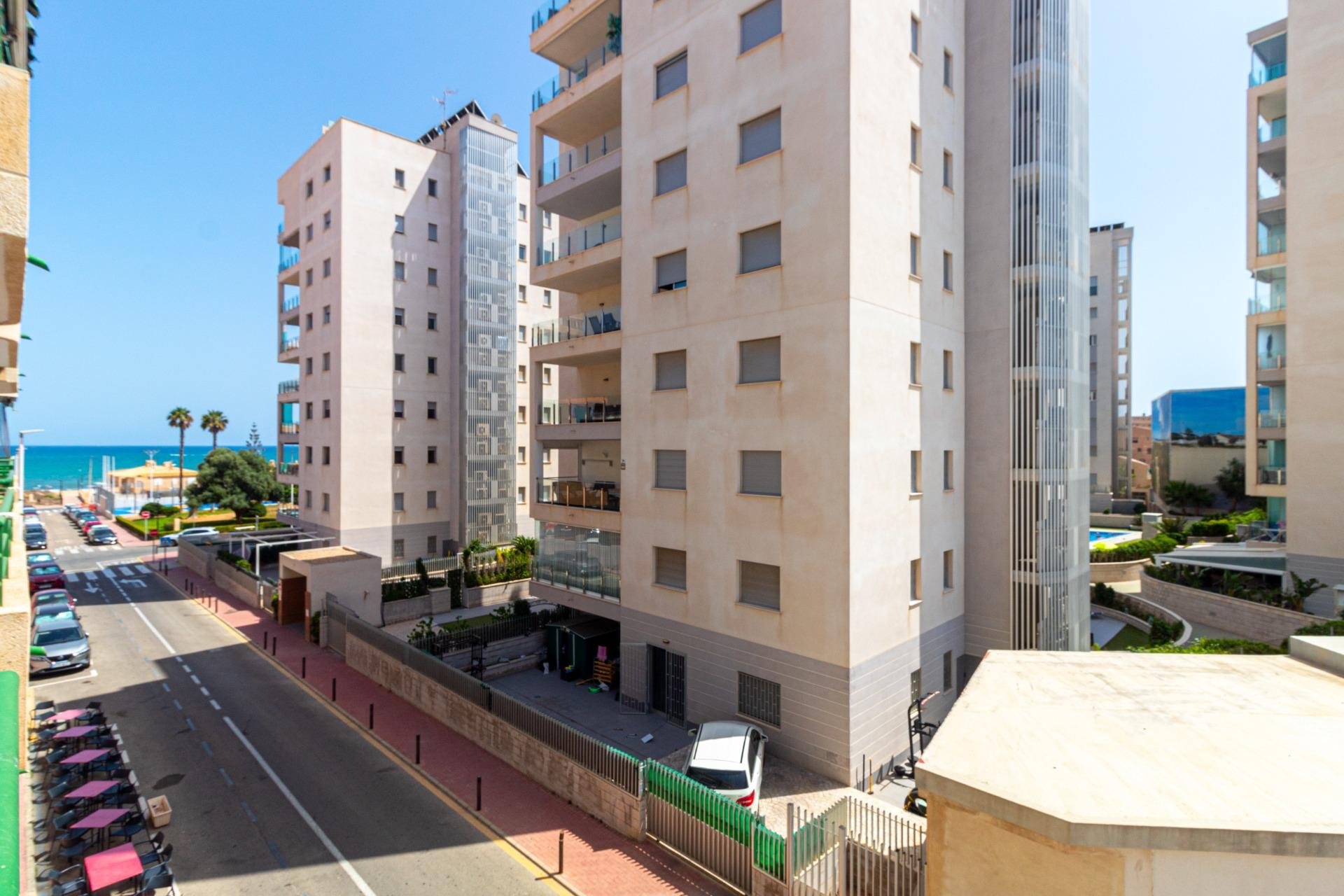 Resale - Apartment - Torrevieja - La Mata