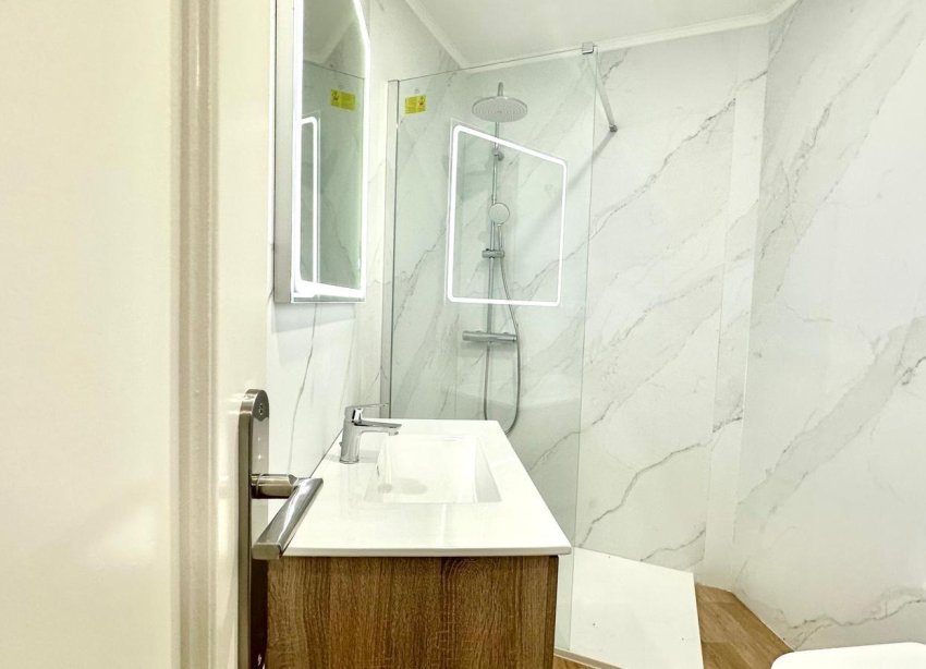 Resale - Apartment - Torrevieja - La Mata
