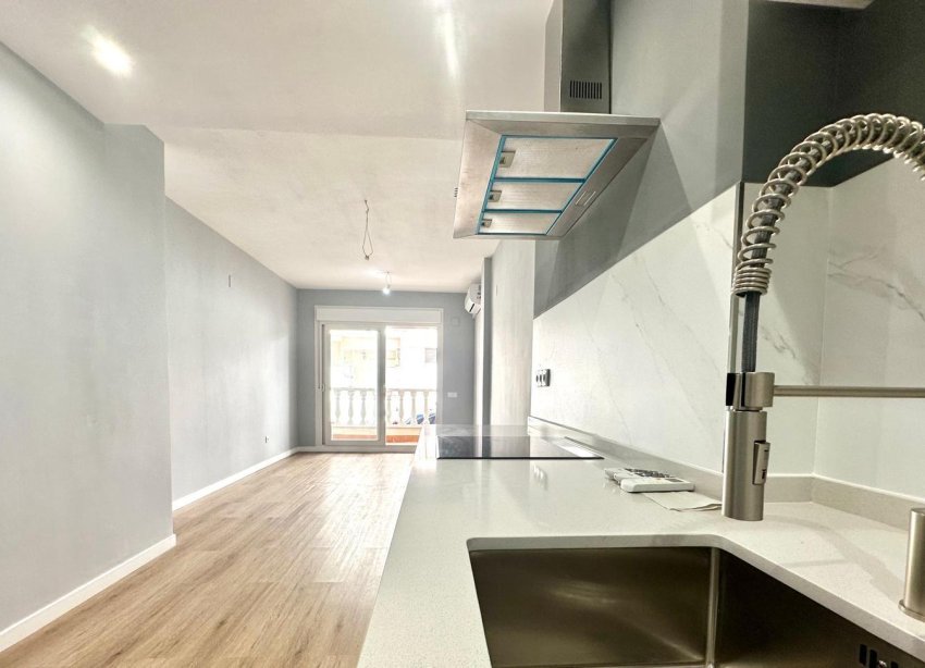 Resale - Apartment - Torrevieja - La Mata