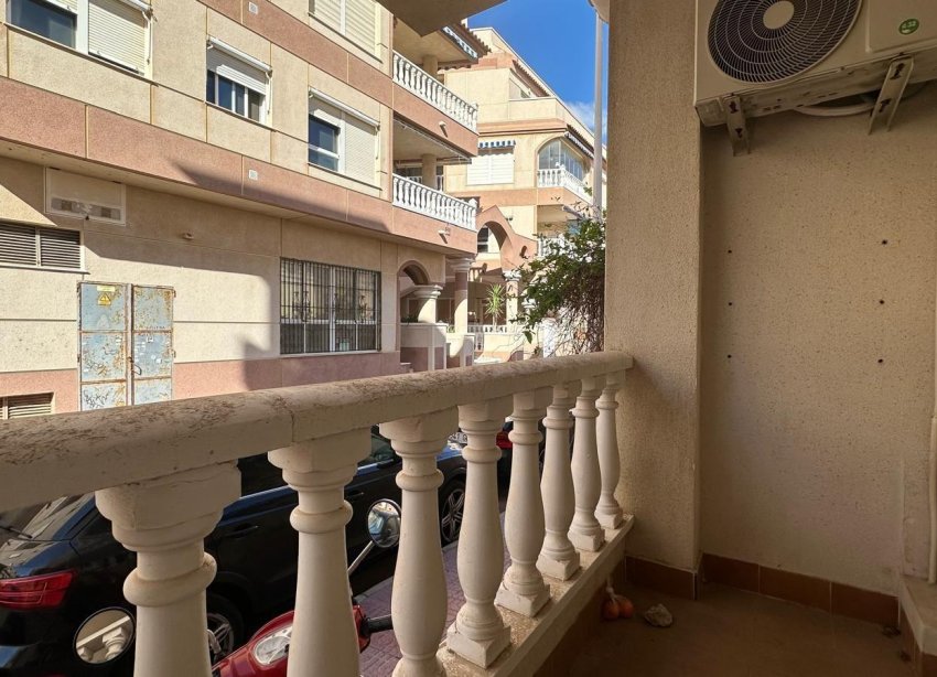 Resale - Apartment - Torrevieja - La Mata