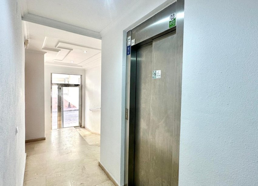 Resale - Apartment - Torrevieja - La Mata