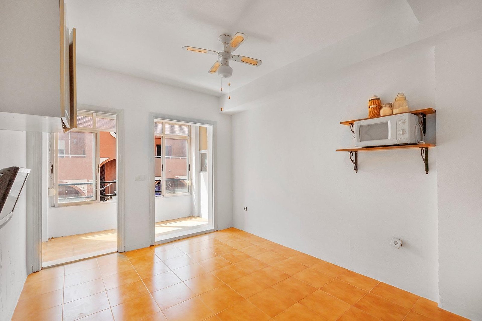 Resale - Apartment - Torrevieja - La Mata