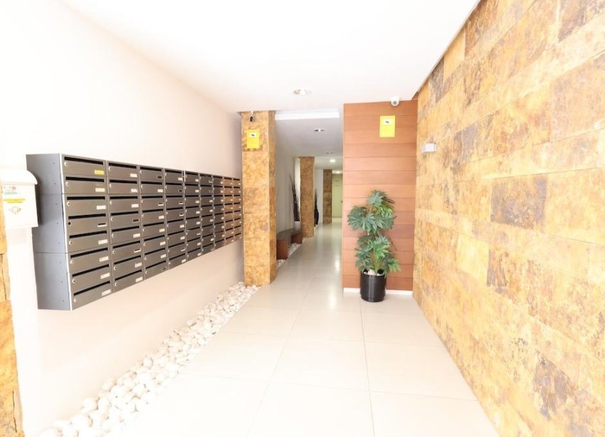Resale - Apartment - Torrevieja - La Mata