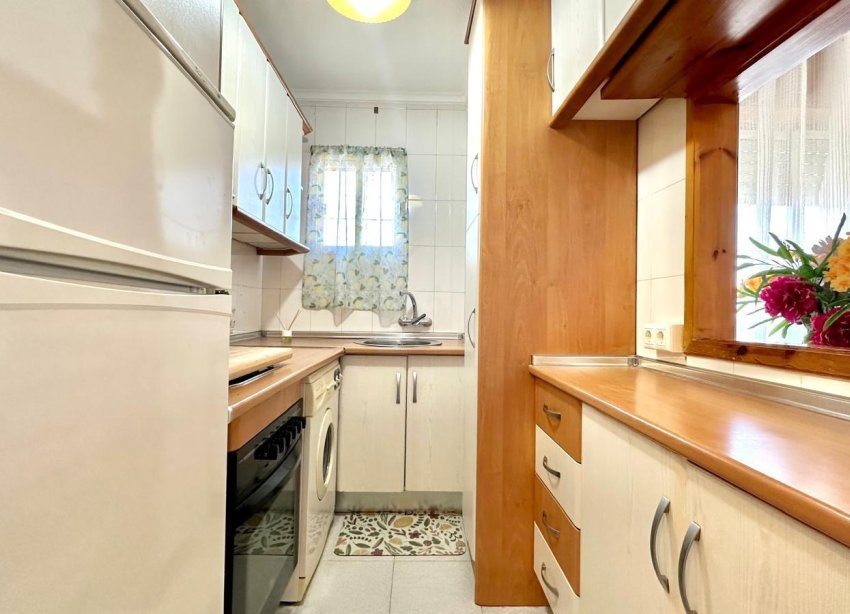 Resale - Apartment - Torrevieja - La Siesta - El Salado - Torreta