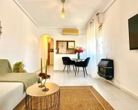 Resale - Apartment - Torrevieja - La Siesta - El Salado - Torreta