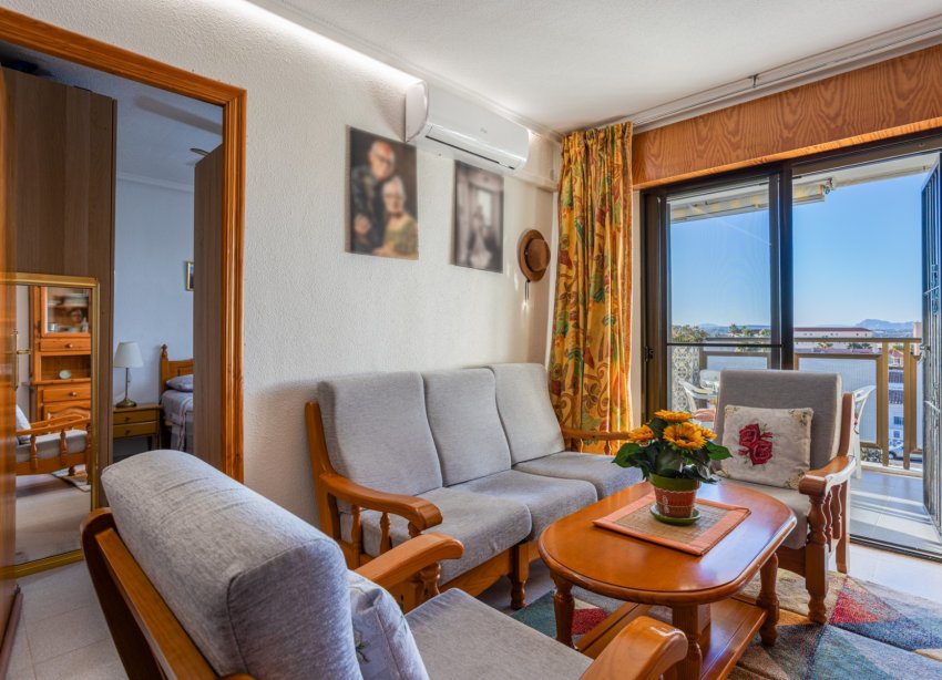 Resale - Apartment - Torrevieja - La Siesta