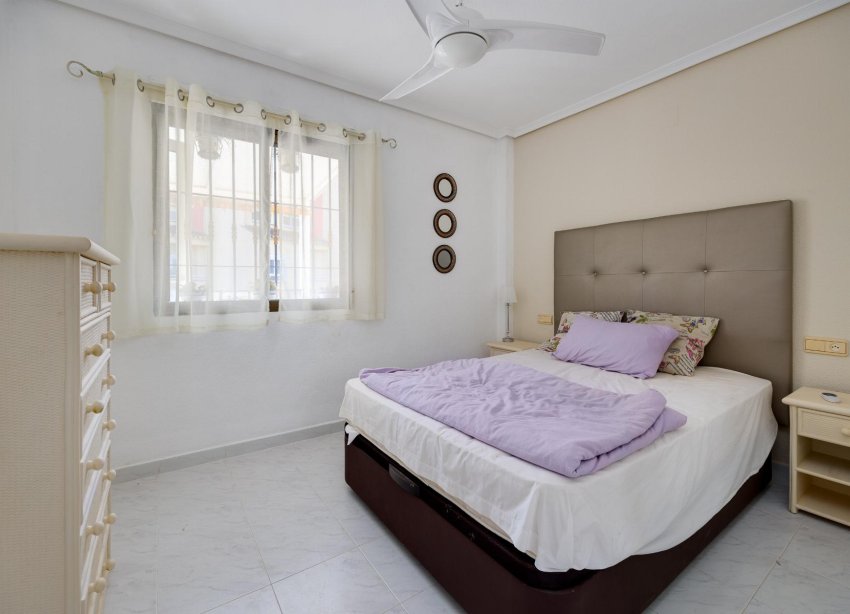 Resale - Apartment - Torrevieja - La Veleta