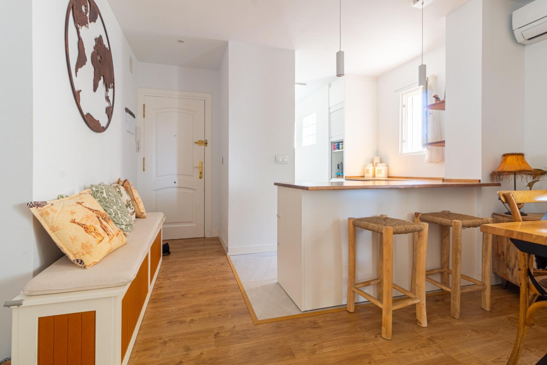 Resale - Apartment - Torrevieja - La veleta