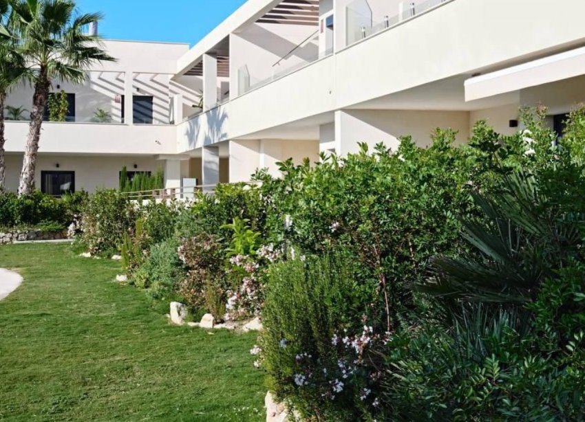 Resale - Apartment - Torrevieja - La Veleta