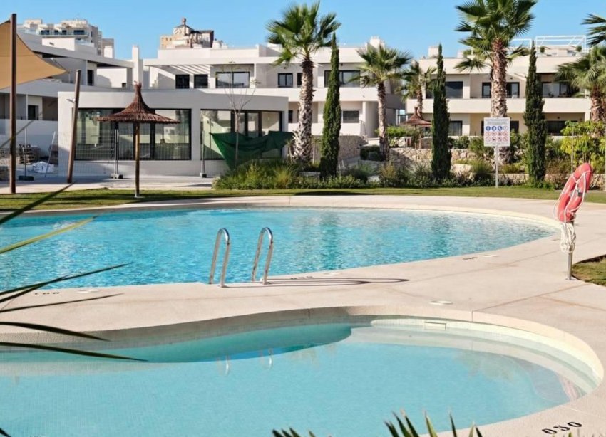 Resale - Apartment - Torrevieja - La Veleta