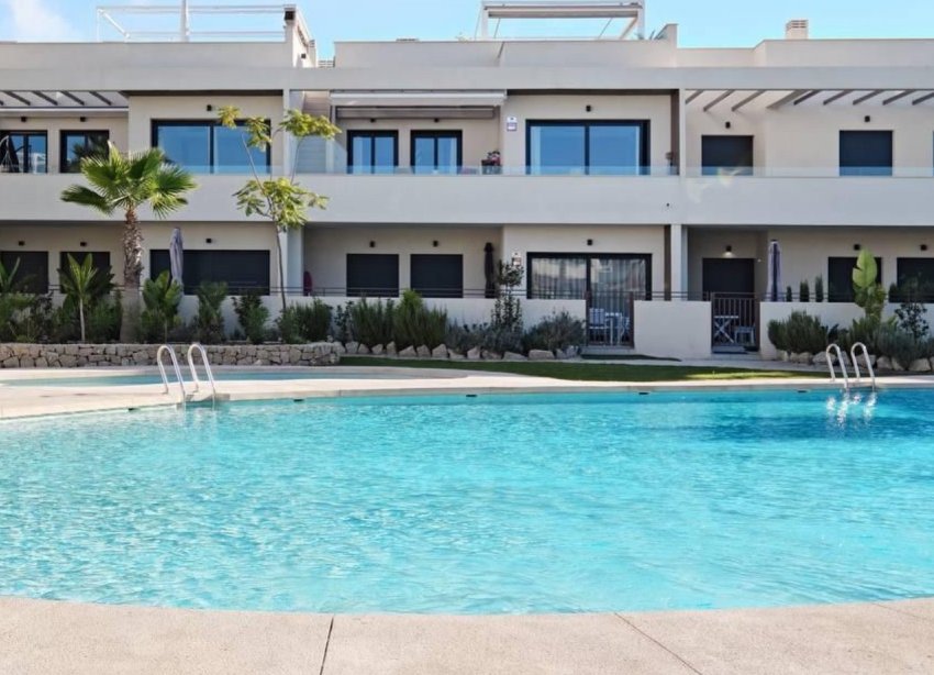 Resale - Apartment - Torrevieja - La Veleta