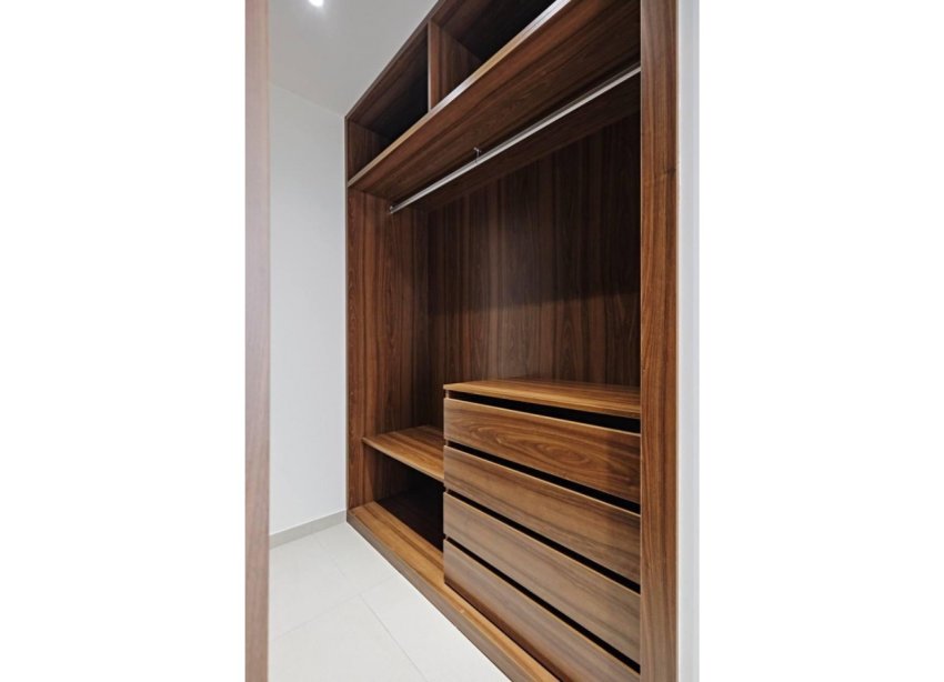 Resale - Apartment - Torrevieja - La Veleta