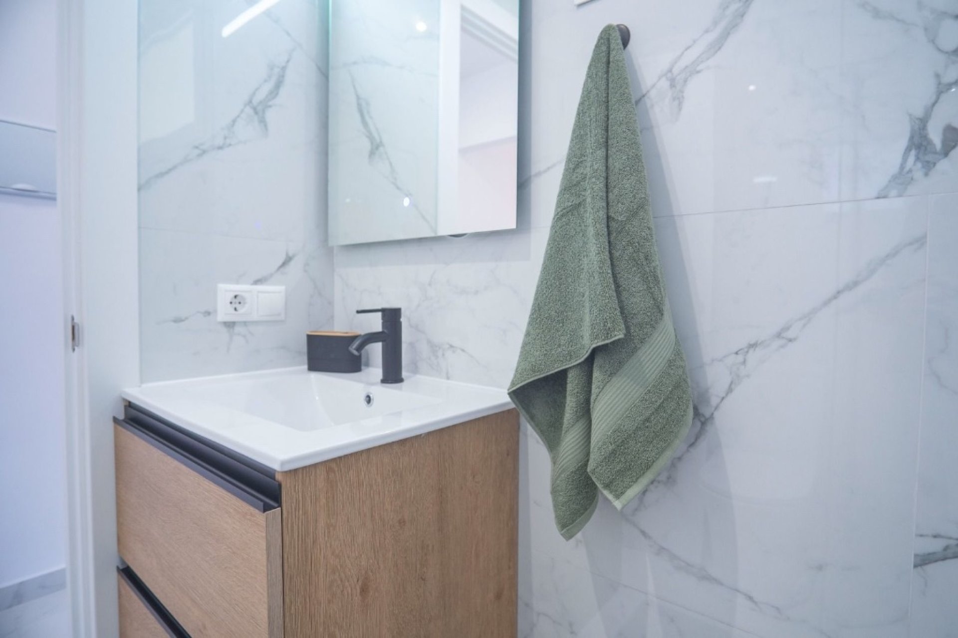 Resale - Apartment - Torrevieja - La Veleta